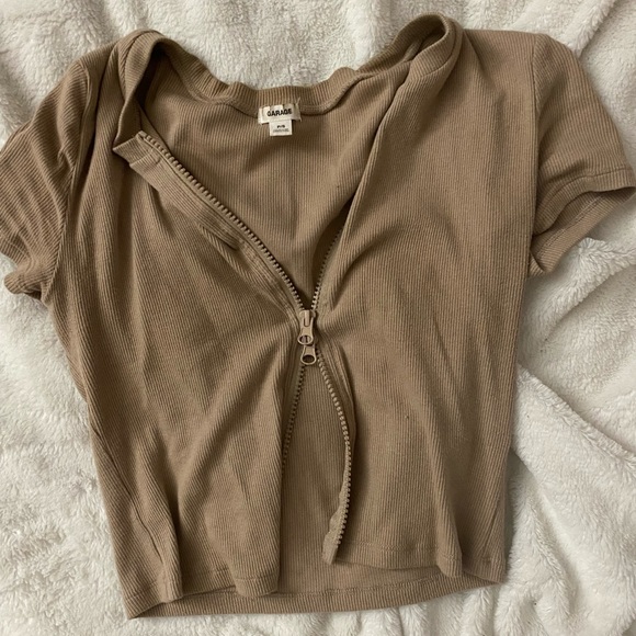 Garage zipper t-shirt - Picture 1 of 2